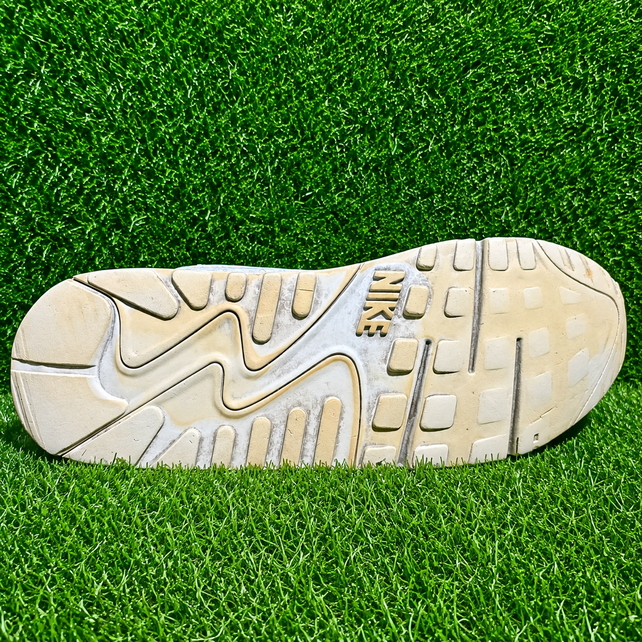 Nike Air Max White Casual & Running Shoes