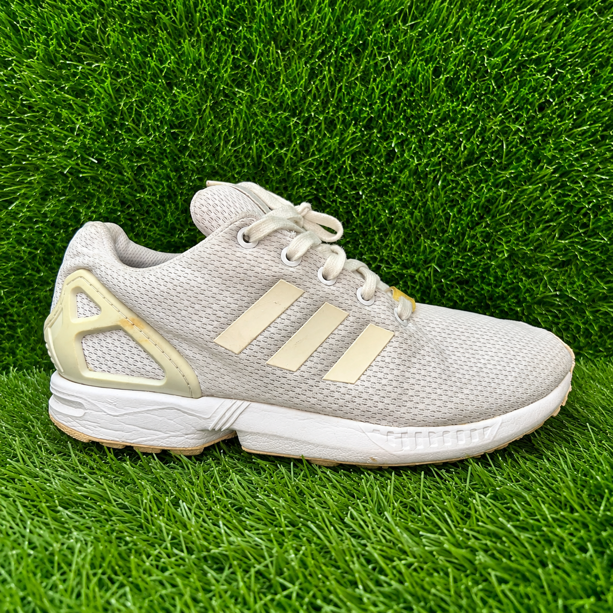 Lightweight Mesh Running Shoes