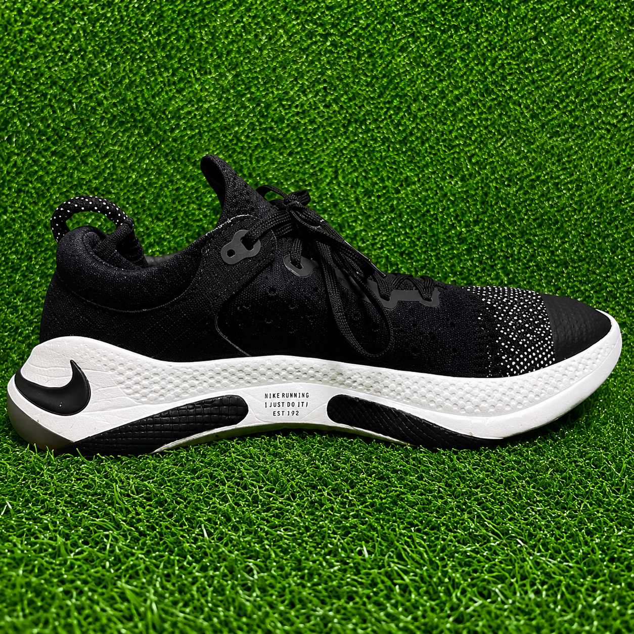Nike Joyride Run Black & White Running Shoes