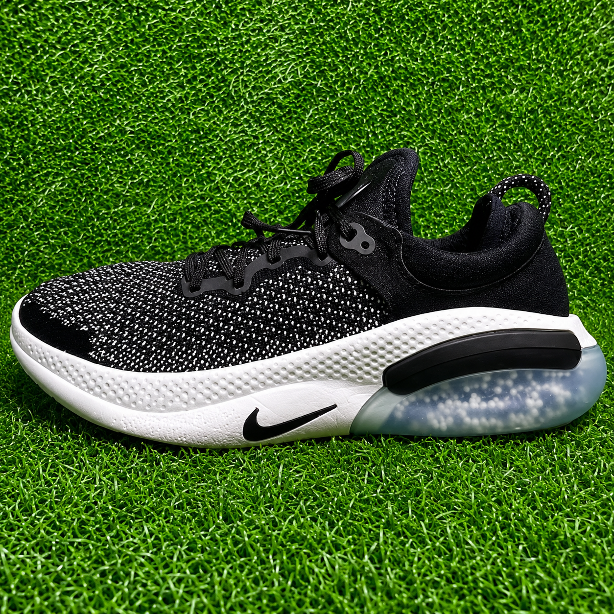 Nike Joyride Run Black & White Running Shoes